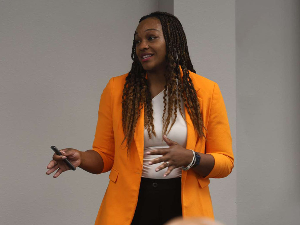 Britinie McDonald  Partnership Development Director - Mentor Collective