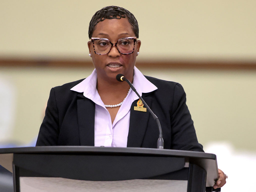 Keyona Williams shares her mission moment with the Board of Trustees.