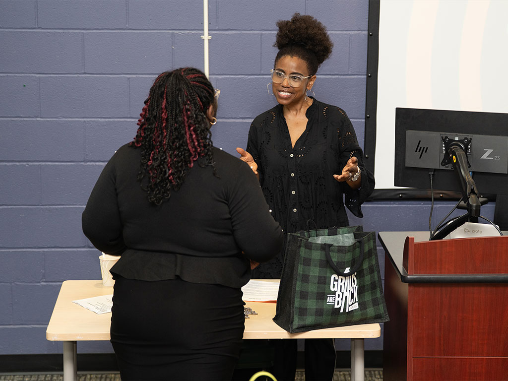 Jacque Reid engaging with a student during her masterclass.