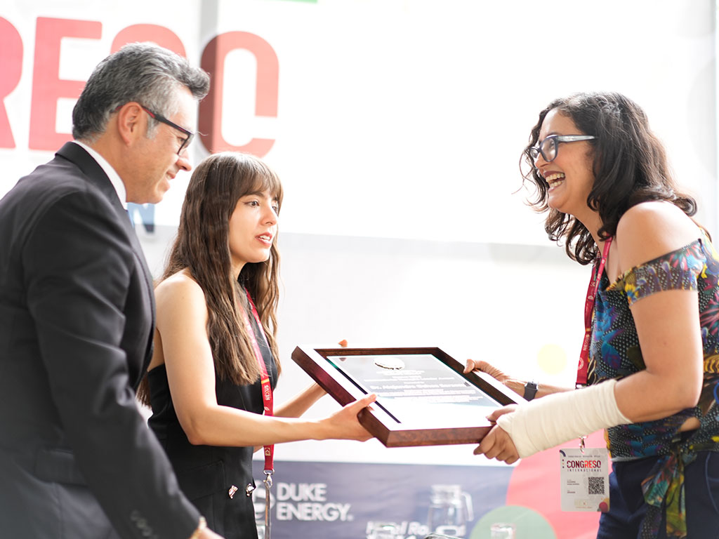 Alejandra Ochoa Zarzosa, Ph.D., of the Instituto de Ciencia, Tecnología e Innovación del Estado de Michoacán de Ocampo, receives a Nexus International Thought Leaders Award during the 2026 EnergyWaterFoodClimateNexus International Summit in Ciudad Hidalgo, Michoacán, Mexico. The award recognizes contributions to scientific research, innovation and sustainable solutions across the Nexus enterprise.