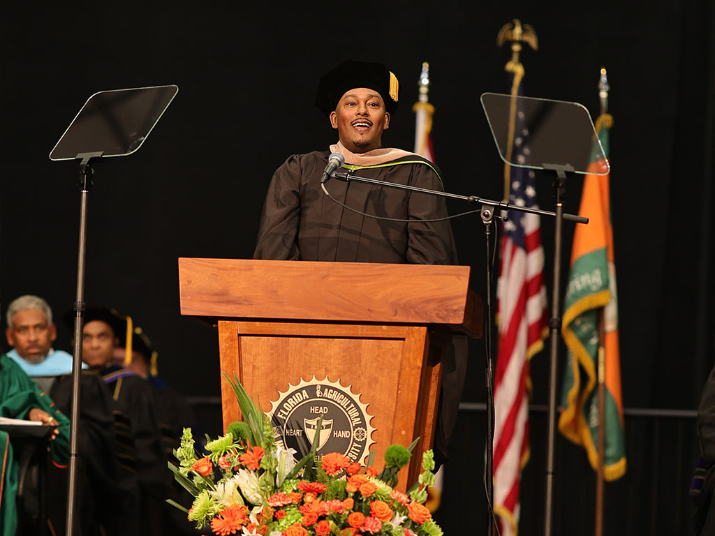 Omar Goff gives commencement address.