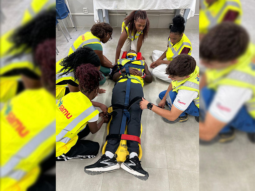 Students practicing medical procedures in Spain