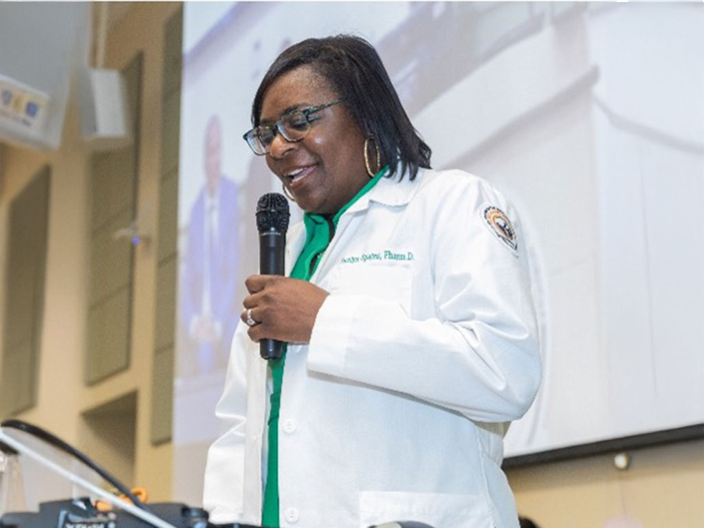 Associate Dean Jocelyn Spates